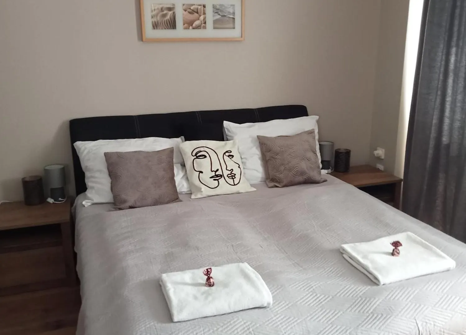 Erzso Apartman Apartment Eger