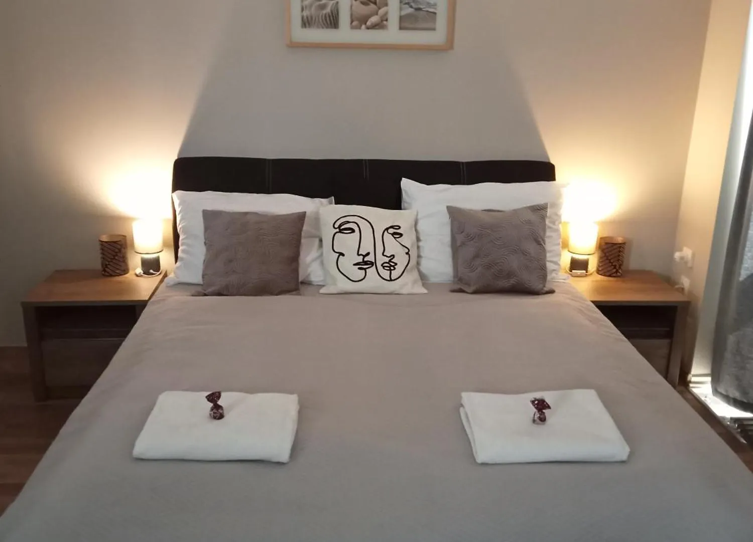 Erzso Apartman Apartment Eger
